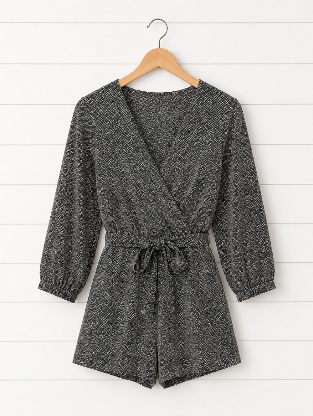 H&M 4 Black and White V Neck 3/4 Sleeve Short Romper Pockets and Belt